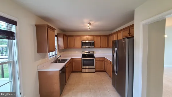 $2,800 | 42711 Wilmar Square, Broadlands, VA 20148