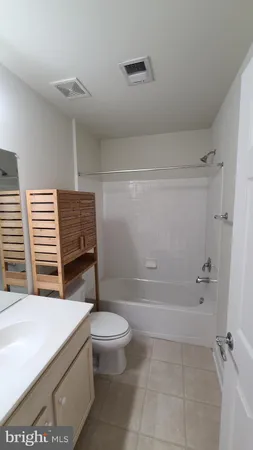 $2,800 | 42711 Wilmar Square, Broadlands, VA 20148