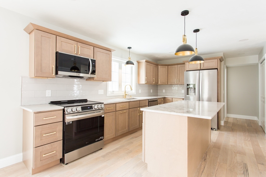 129 East Road Warren, MA 01083 - Photo 3 of 26 Gallery Image 3