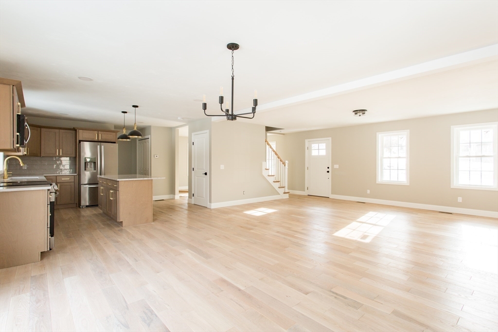129 East Road Warren, MA 01083 - Photo 8 of 26 Gallery Image 8