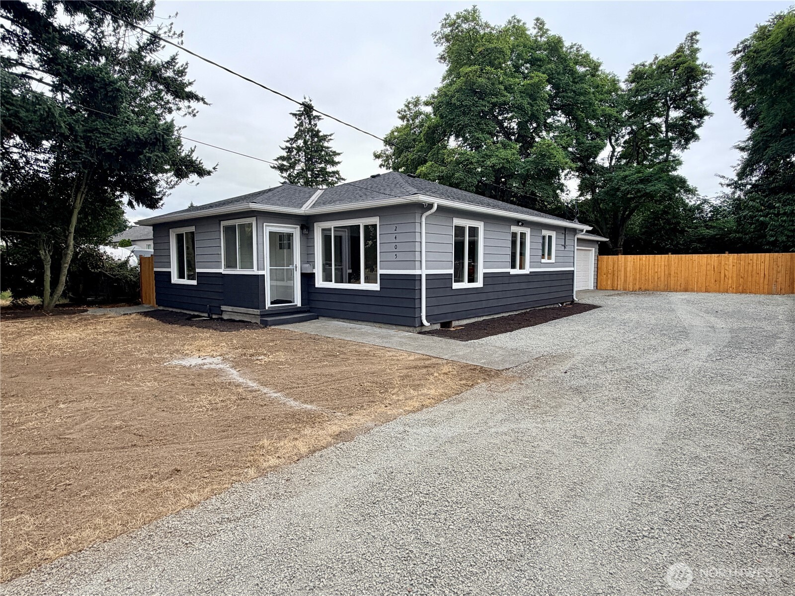2405 Northeast 10th Street Renton, WA 98056 - Photo 1 of 32 Gallery Image 1