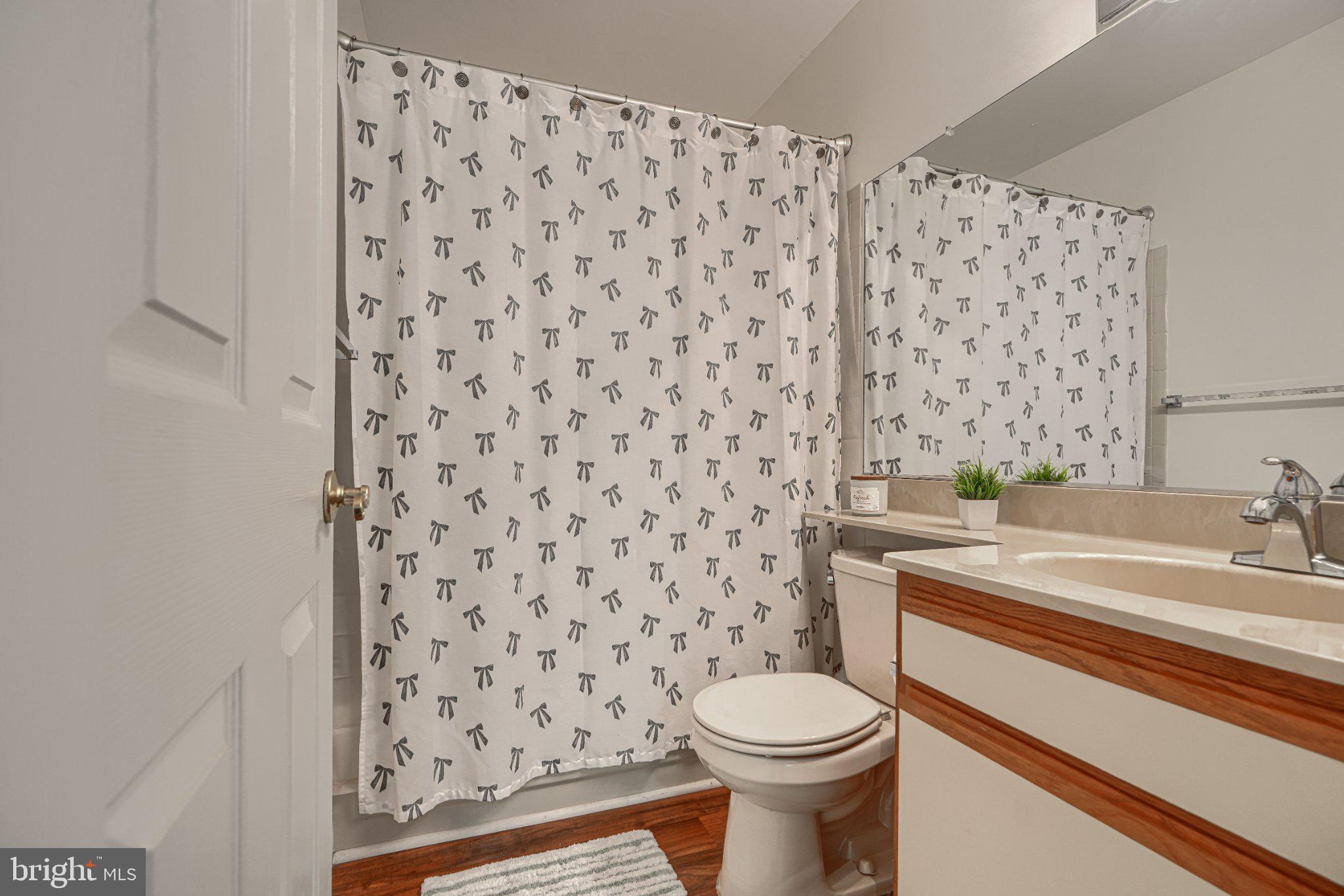 4100 Chardel Road, Unit 3B Baltimore, MD 21236 - Photo 32 of 40 Charming bathroom with modern accents.