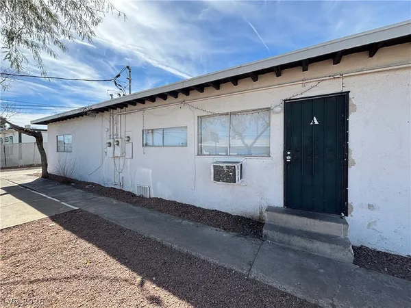$895 | 270 Tungsten Street, Unit A, Henderson, NV 89015