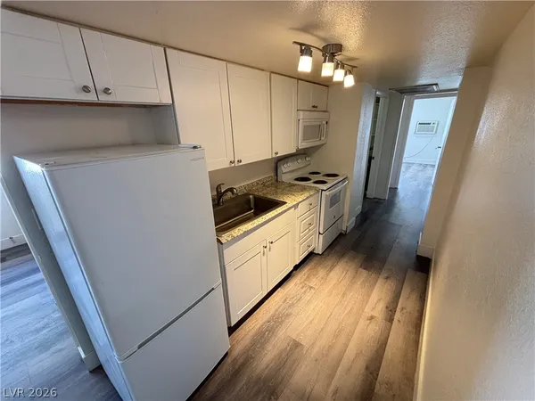 $895 | 270 Tungsten Street, Unit A, Henderson, NV 89015