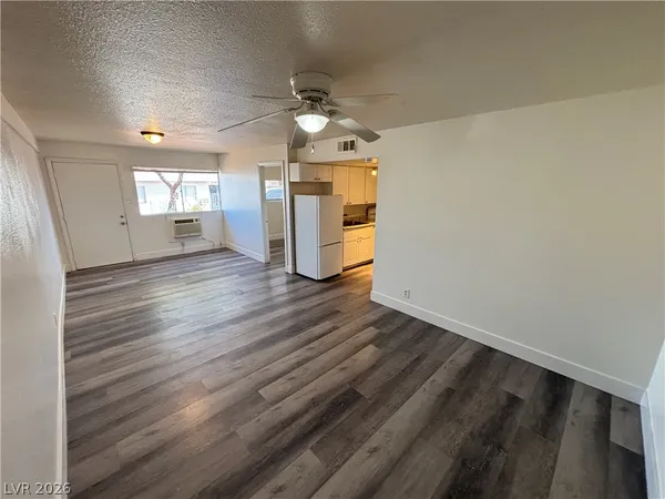 $895 | 270 Tungsten Street, Unit A, Henderson, NV 89015