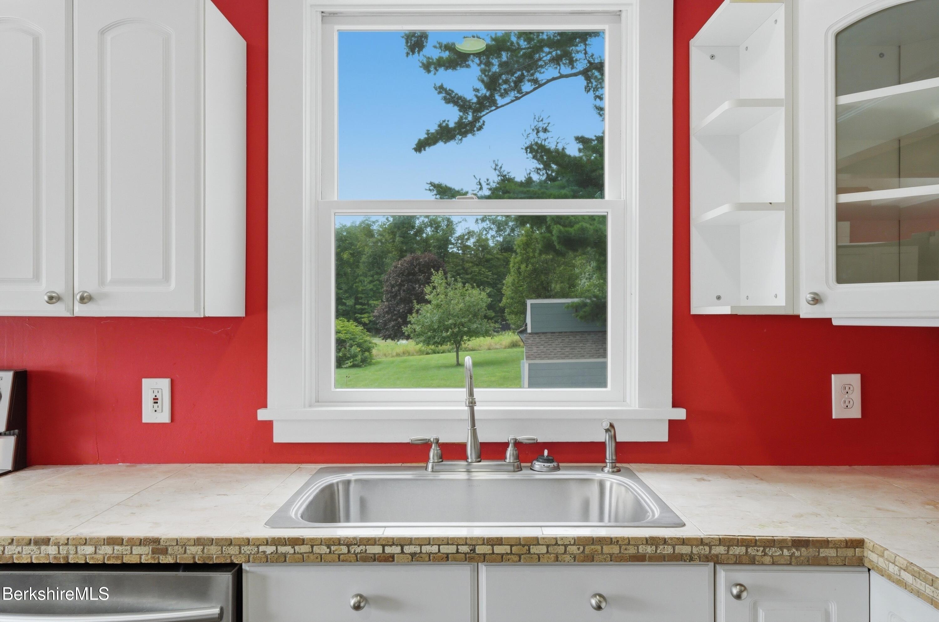 39 Cascade Street Pittsfield, MA 01201 - Photo 12 of 86 CAD09076