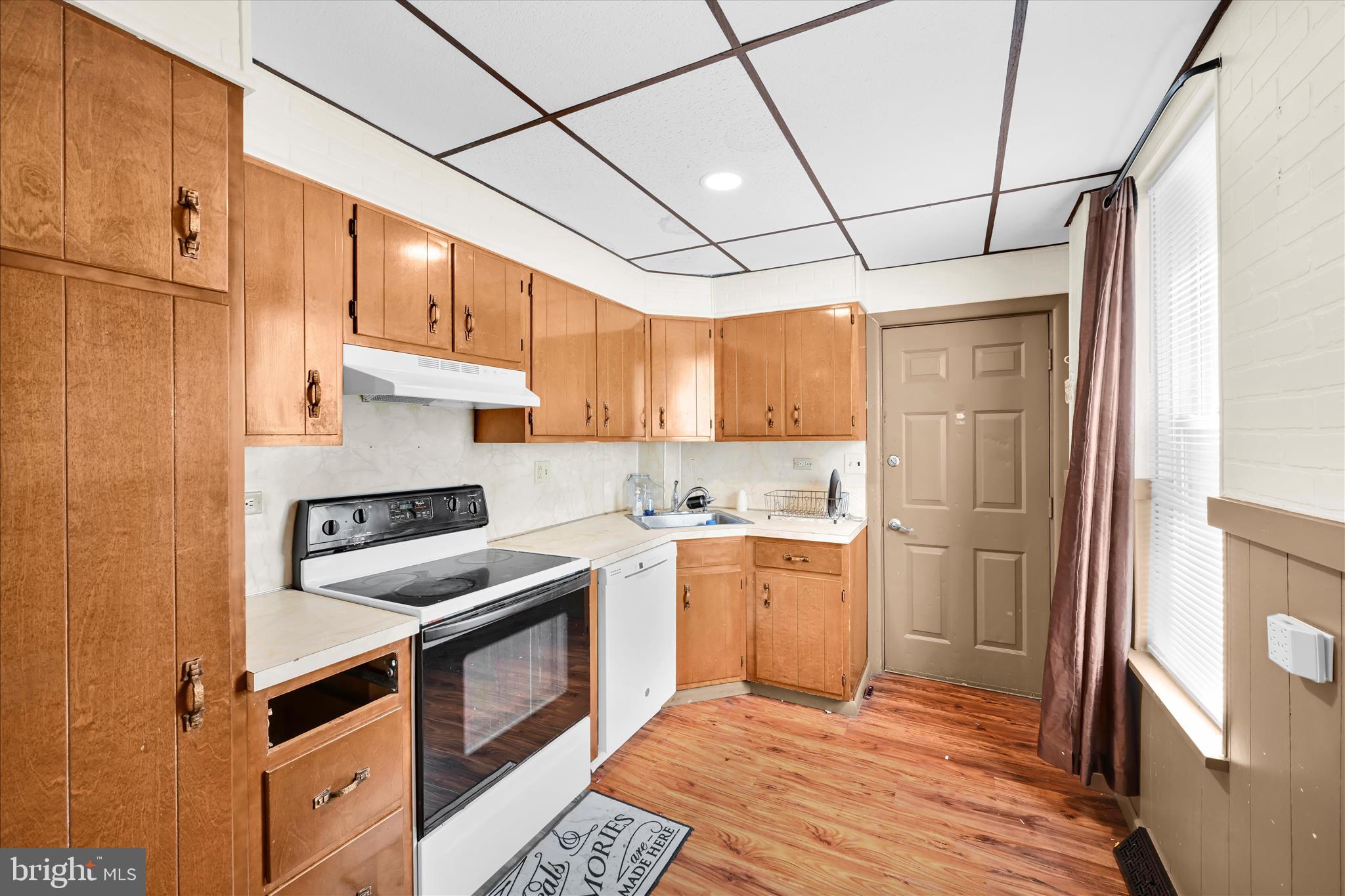 940 Pike Street Reading, PA 19604 - Photo 14 of 29 Kitchen