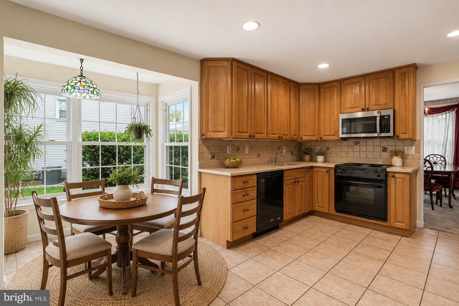311 Wayland Road Cherry Hill, NJ 08034 - Photo 5 of 62 VIRTUALLY STAGED Kitchen