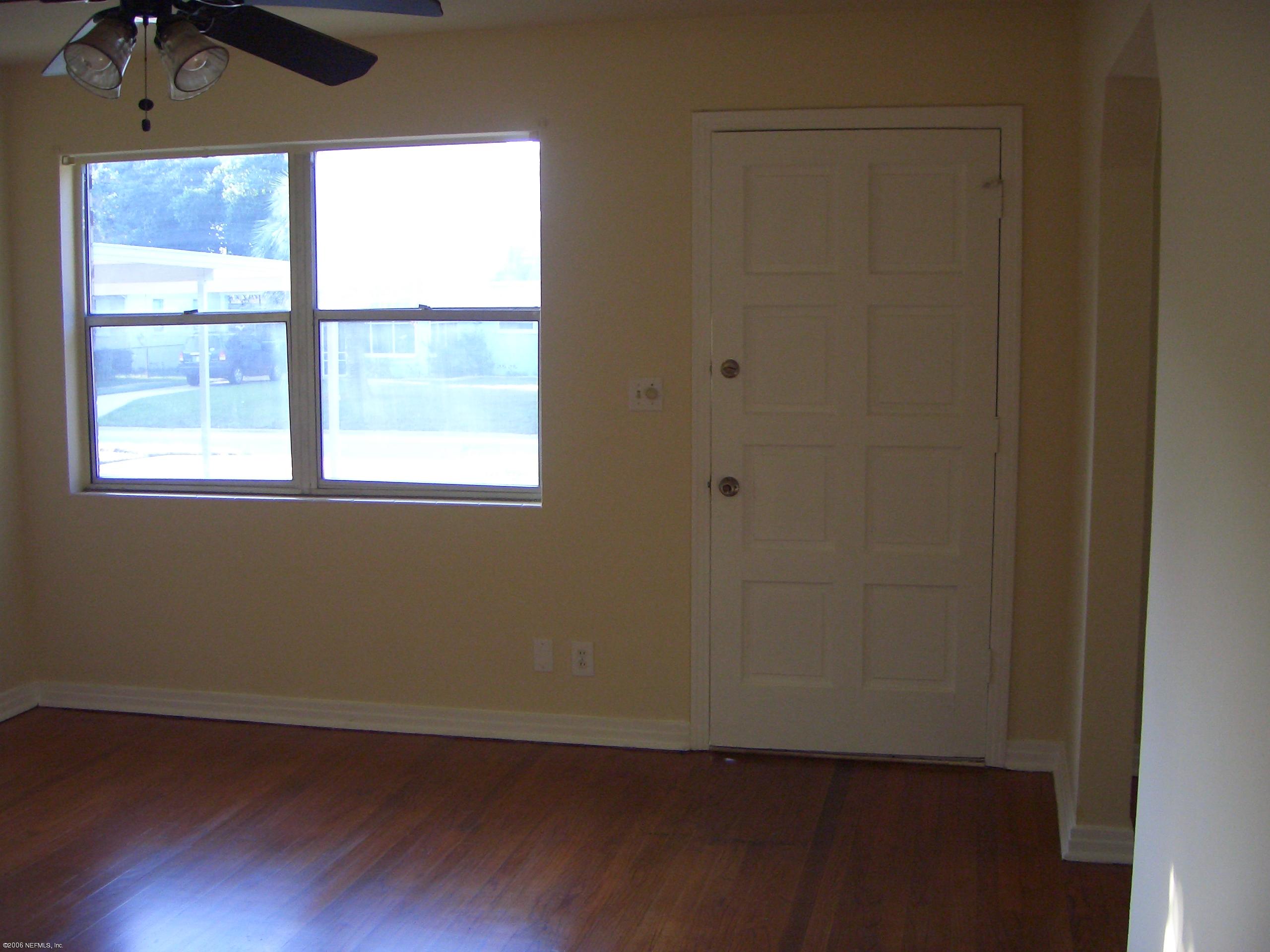 Living Rm