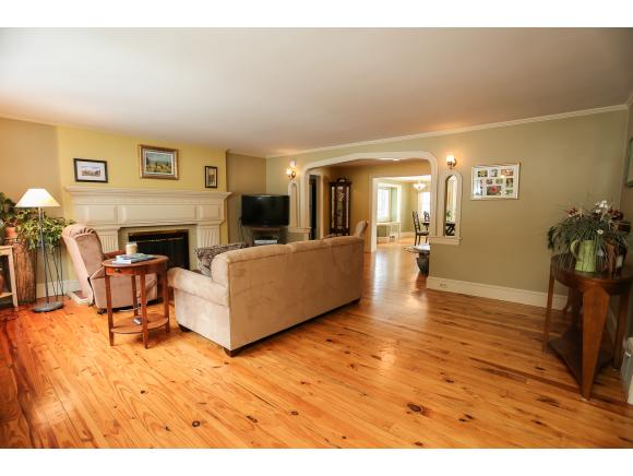 28 Smith Road Bedford, NH 03110 - Photo 3 of 34