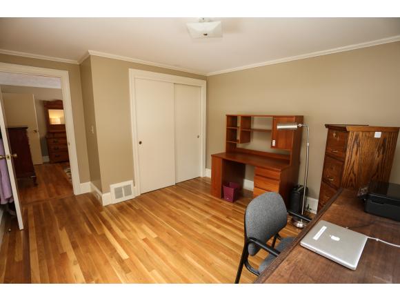 28 Smith Road Bedford, NH 03110 - Photo 23 of 34