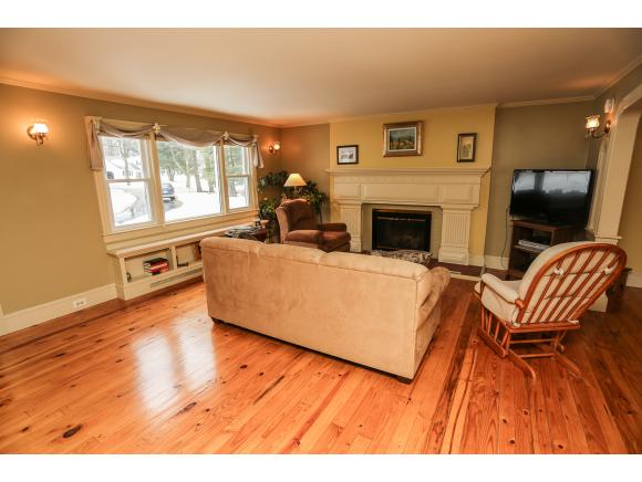 28 Smith Road Bedford, NH 03110 - Photo 4 of 34