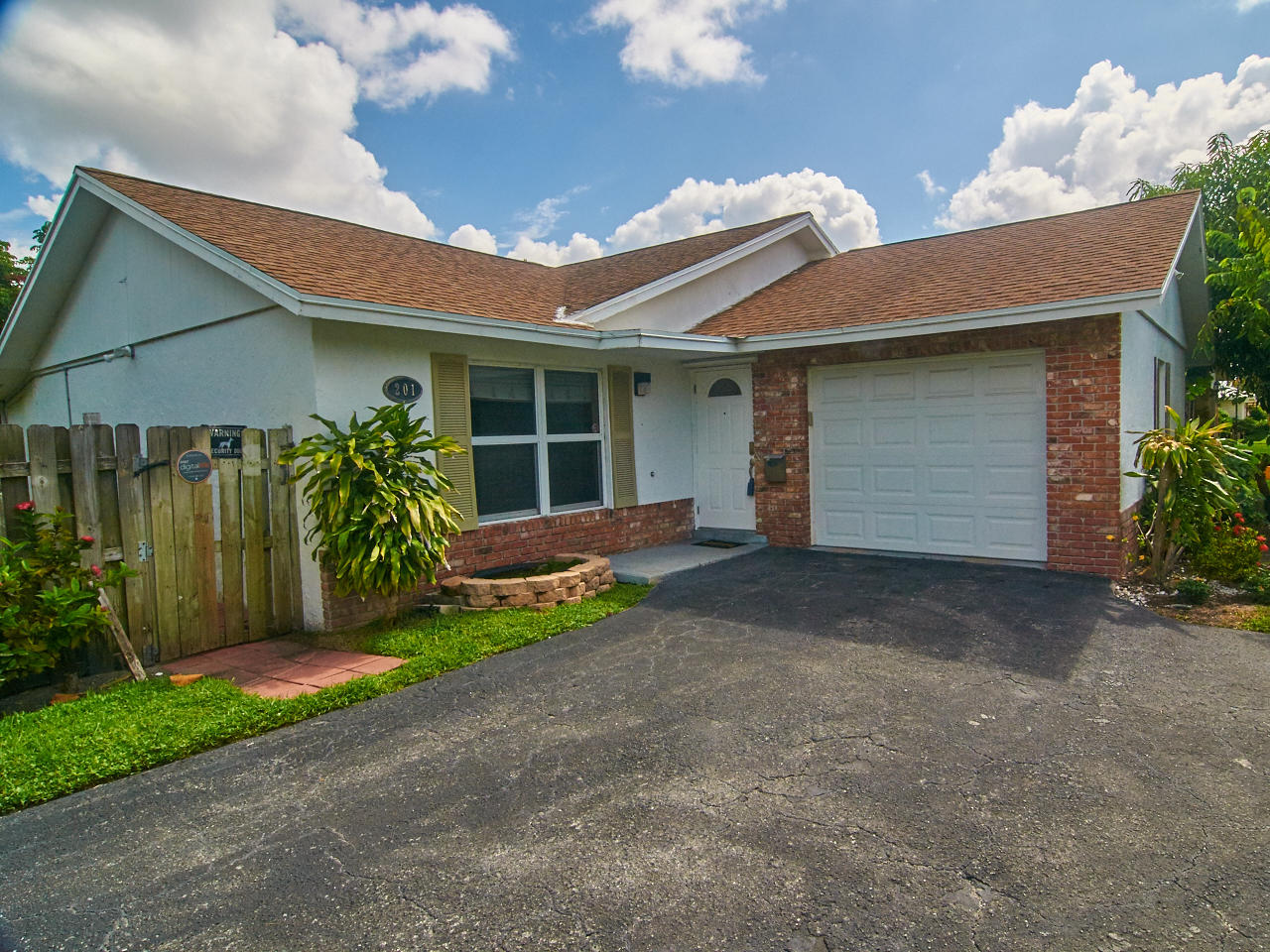 201 Northeast 28th Terrace Boca Raton, FL 33431 - Photo 27 of 36 201 Front