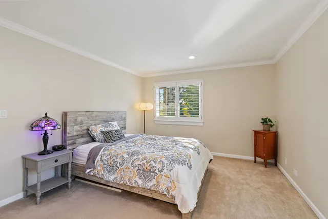 $289,000 | 601 Eastview Court, Unit Z1, Schaumburg, IL 60194