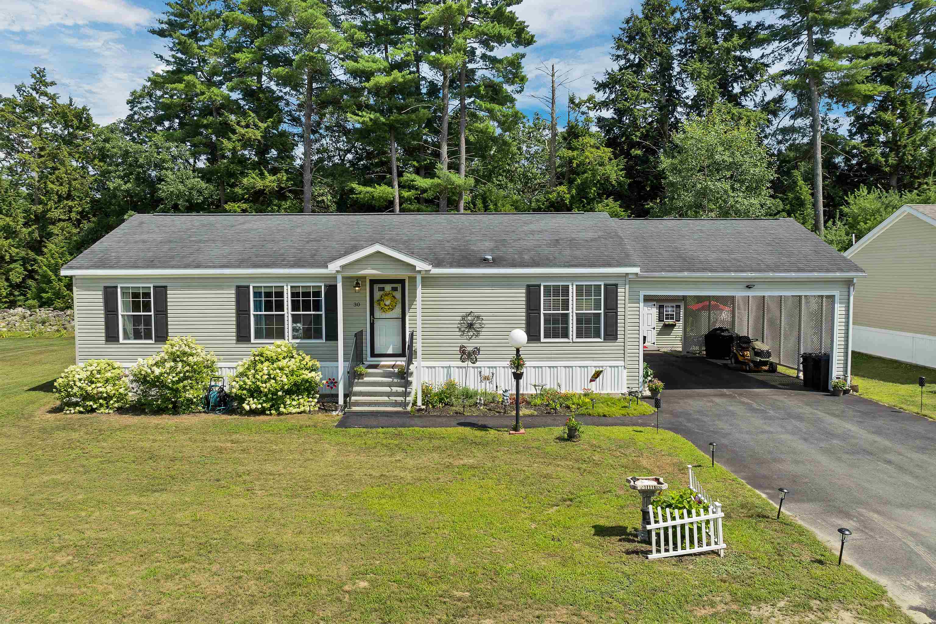 30 Pine Street Epsom, NH 03234 - Photo 1 of 30