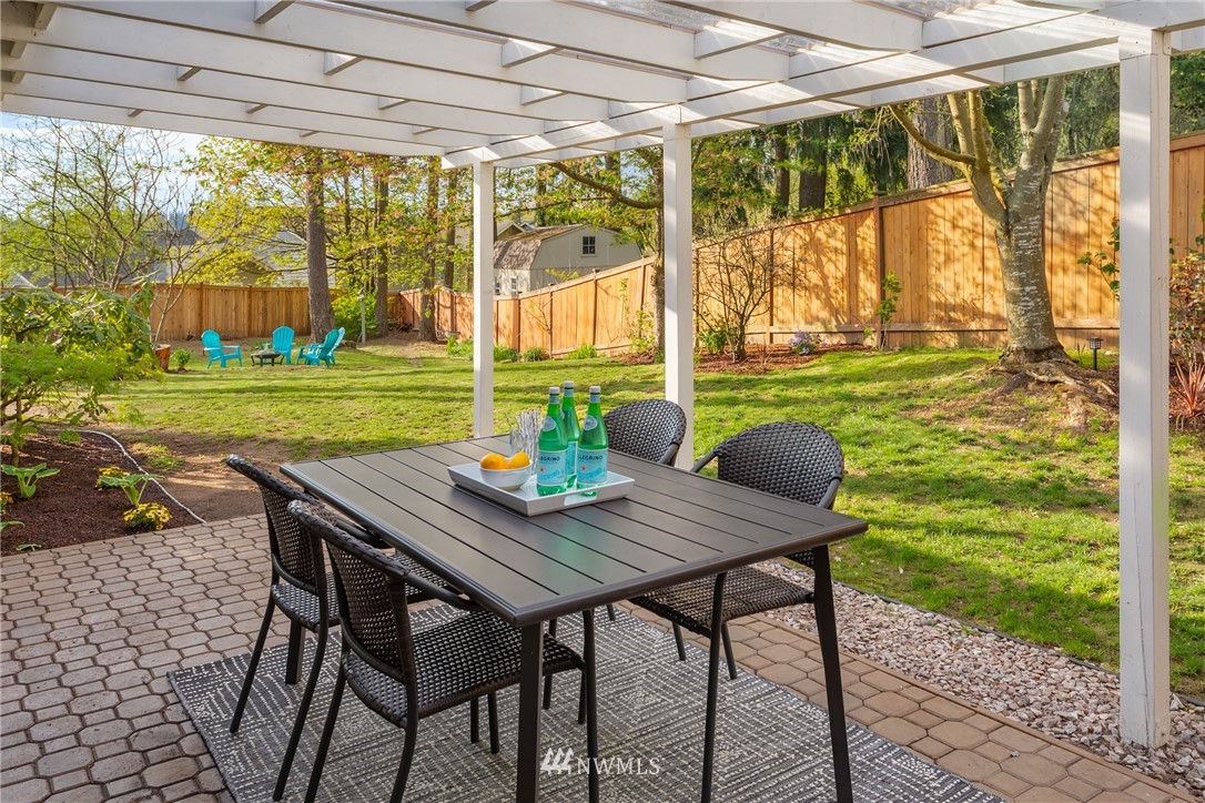 1511 175th Place Southeast Bothell, WA 98012 - Photo 10 of 24