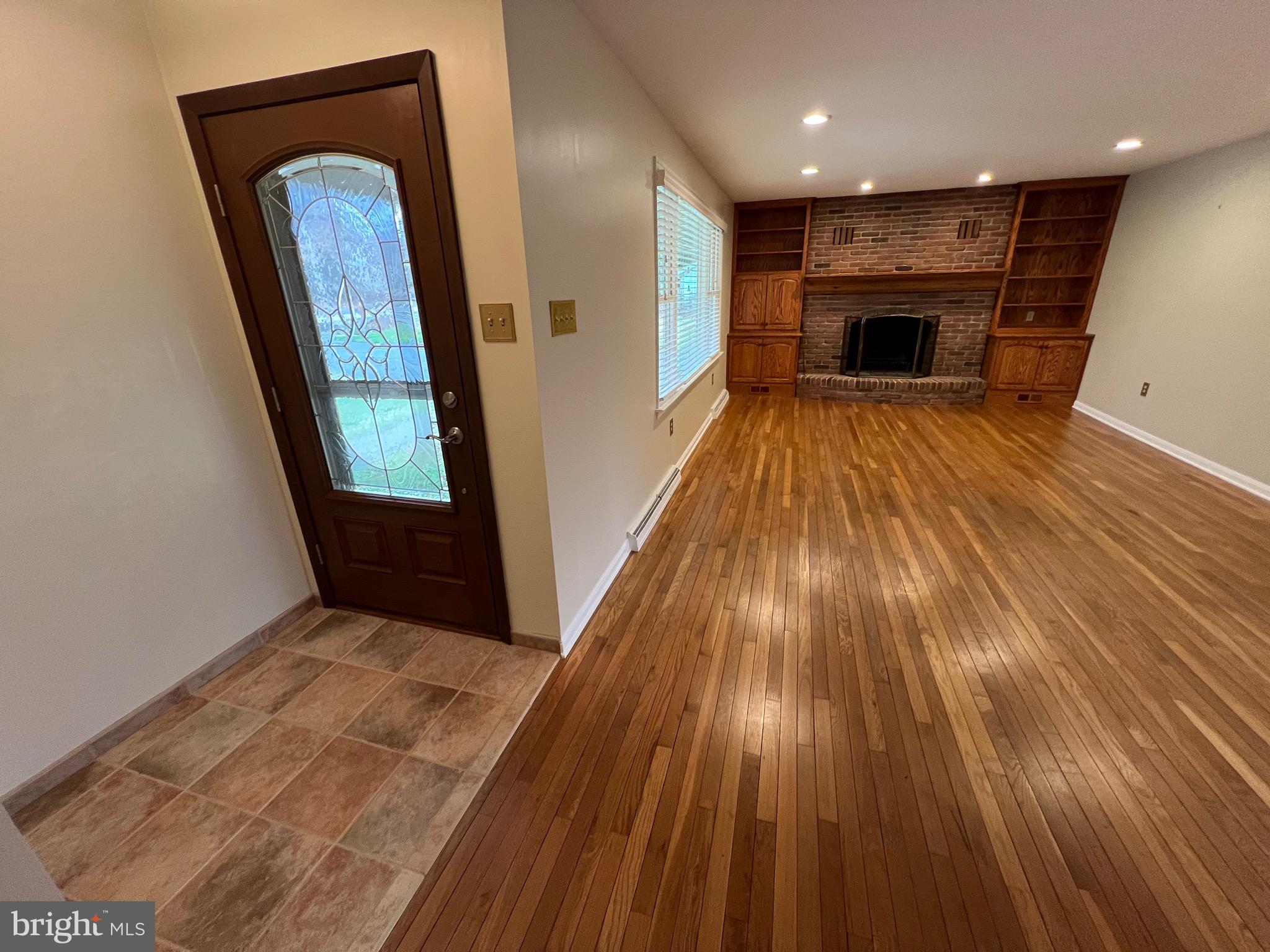 1812 Kepler Road Pottstown, PA 19464 - Photo 5 of 19 Foyer/Living Room