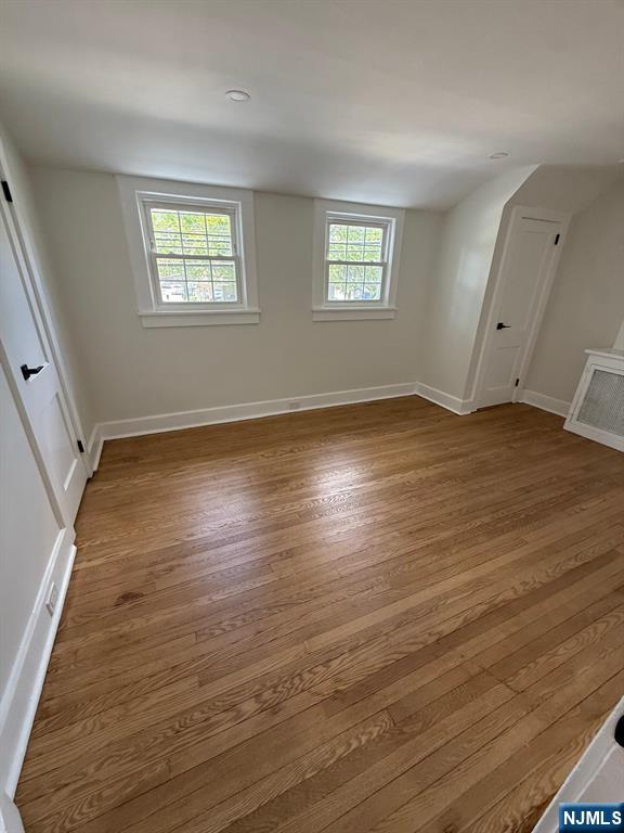 867 River Road Teaneck, NJ 07666 - Photo 15 of 32
