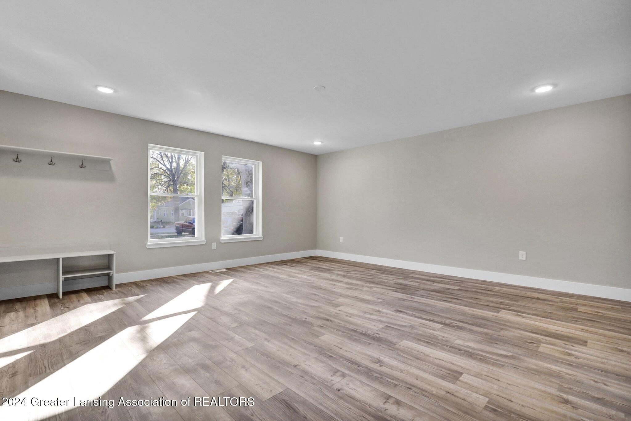 4917 Christiansen Road Lansing, MI 48910 - Photo 8 of 20 2.2