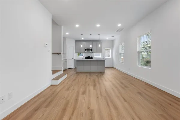 $2,150 | 1220 East 33rd Street, Houston, TX 77022