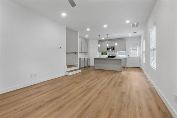 $2,150 | 1220 East 33rd Street, Houston, TX 77022