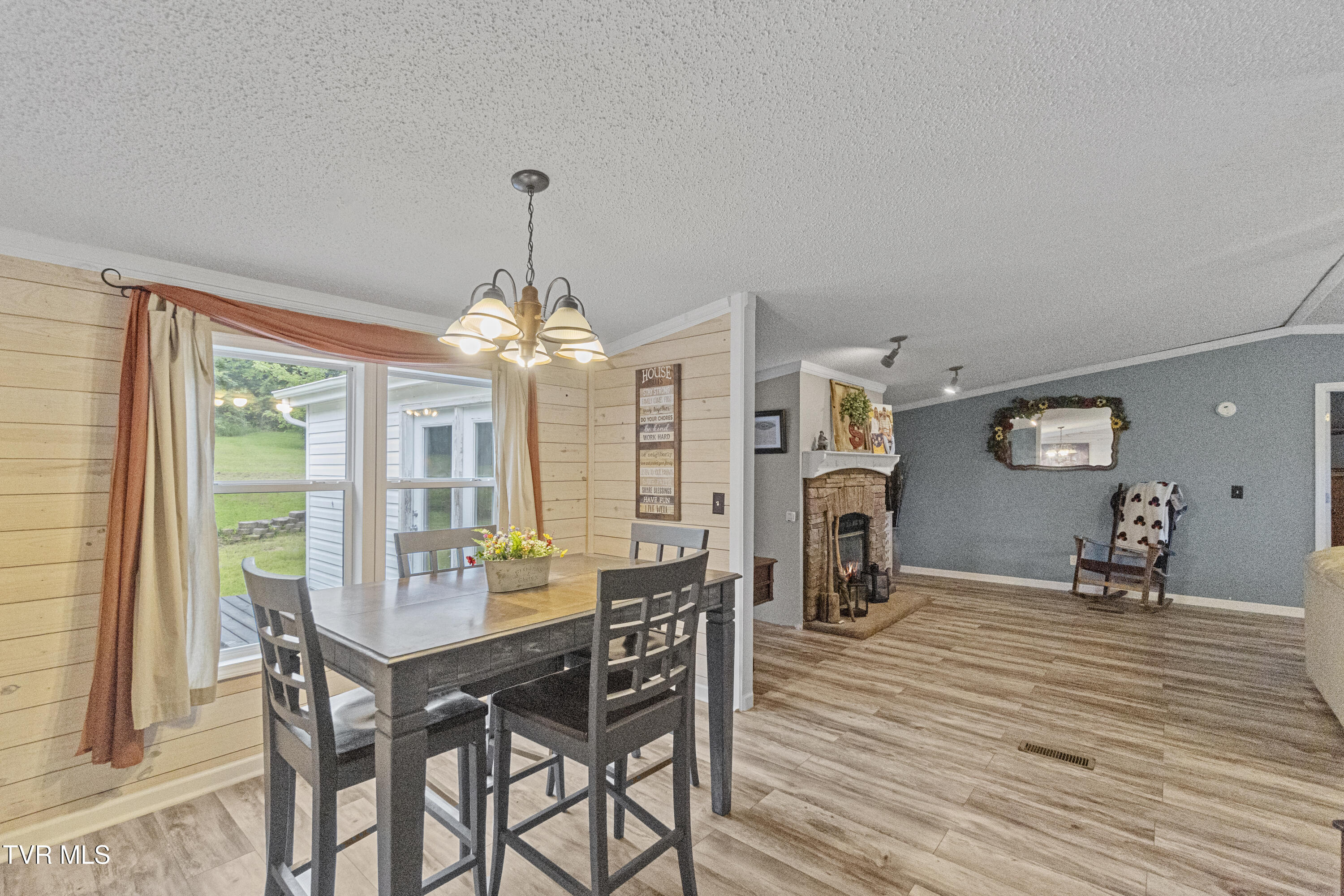 425 Lick Hollow Road Greeneville, TN 37743 - Photo 23 of 45 Dining