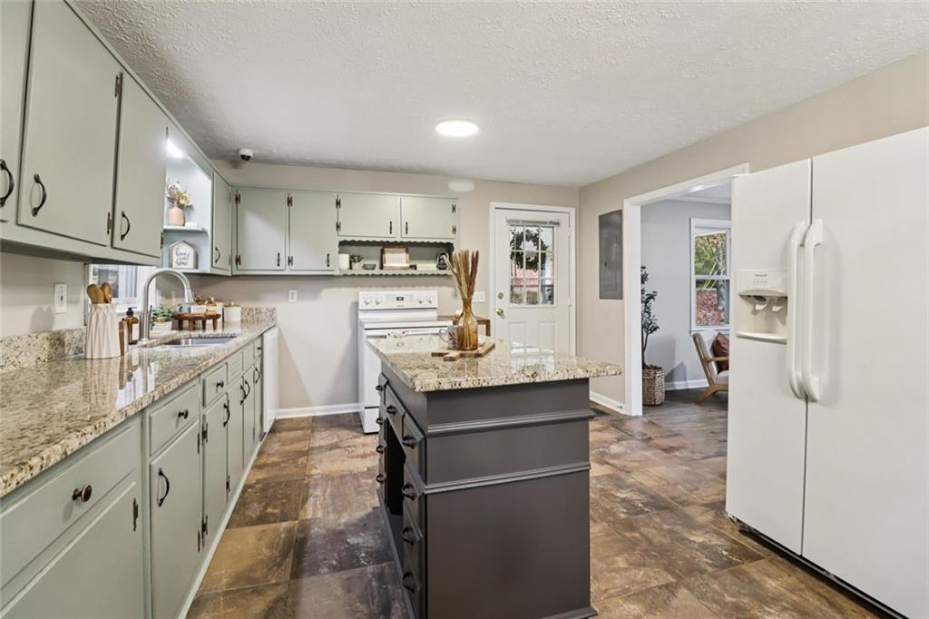 8969 Highway 166 Winston, GA 30187 - Photo 2 of 63