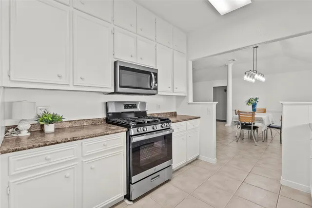 $525,000 | 933 Bonita Drive, Bayou Vista, TX 77563