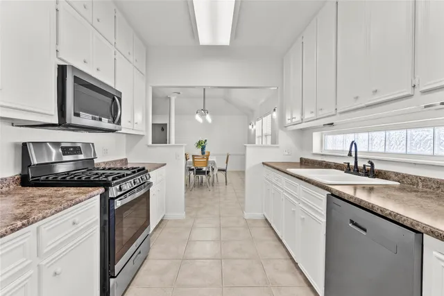 $525,000 | 933 Bonita Drive, Bayou Vista, TX 77563