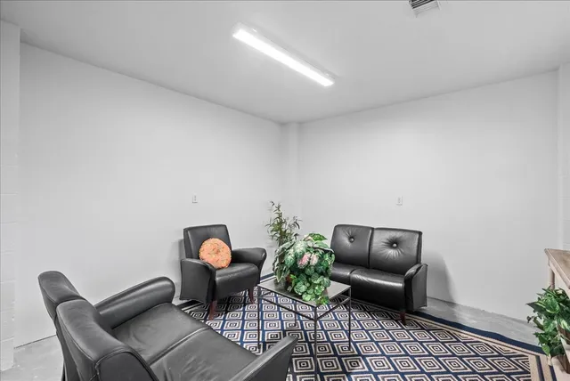 $525,000 | 933 Bonita Drive, Bayou Vista, TX 77563