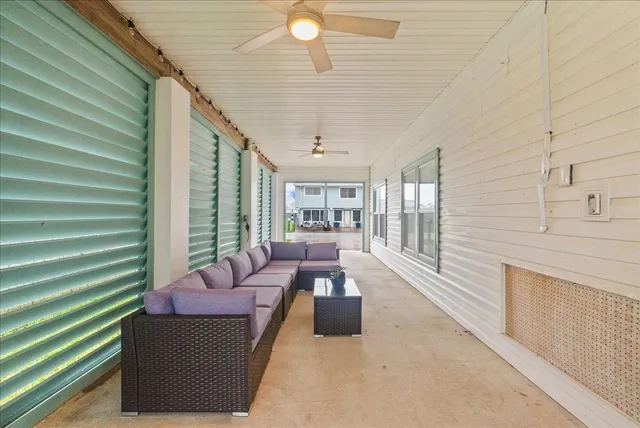 $525,000 | 933 Bonita Drive, Bayou Vista, TX 77563