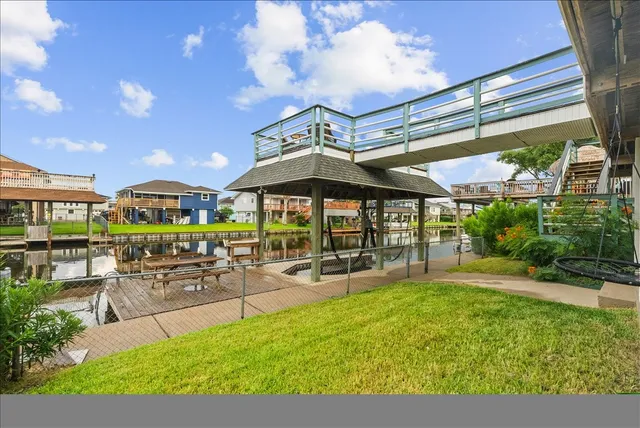 $525,000 | 933 Bonita Drive, Bayou Vista, TX 77563