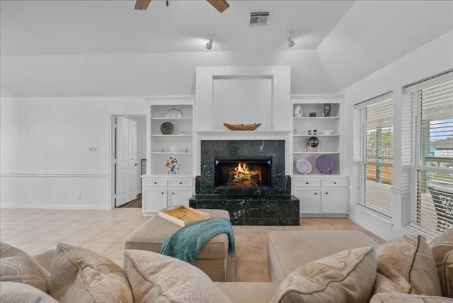 $525,000 | 933 Bonita Drive, Bayou Vista, TX 77563