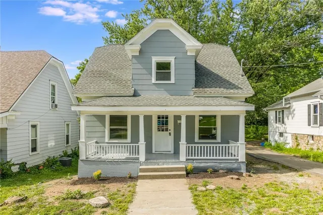 $180,000 | 936 West St Paul Avenue, Excelsior Springs, MO 64024