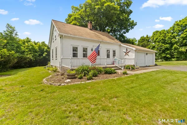 $324,900 | 527 Lake Street, Manchester, CT 06042
