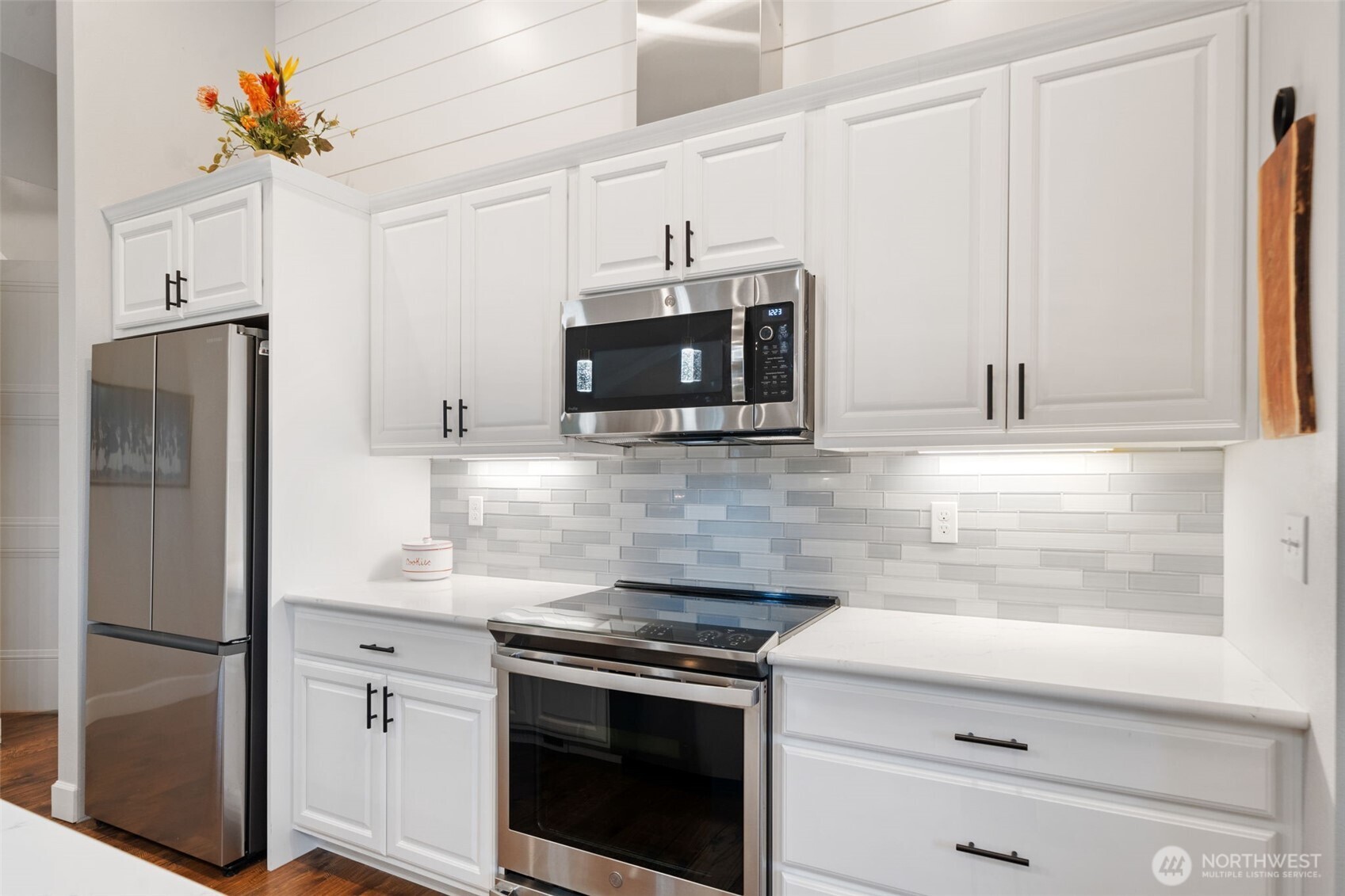 141 East Hofaker Road Allyn, WA 98524 - Photo 8 of 39