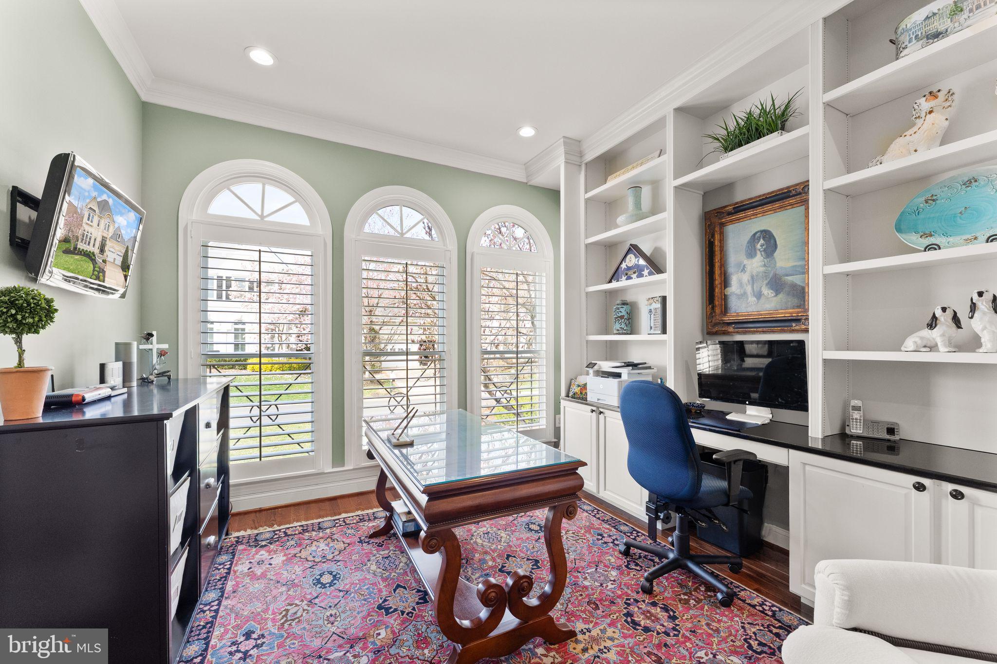 43524 Jackson Hole Circle Leesburg, VA 20176 - Photo 30 of 149 a view of a livingroom with workspace and a window