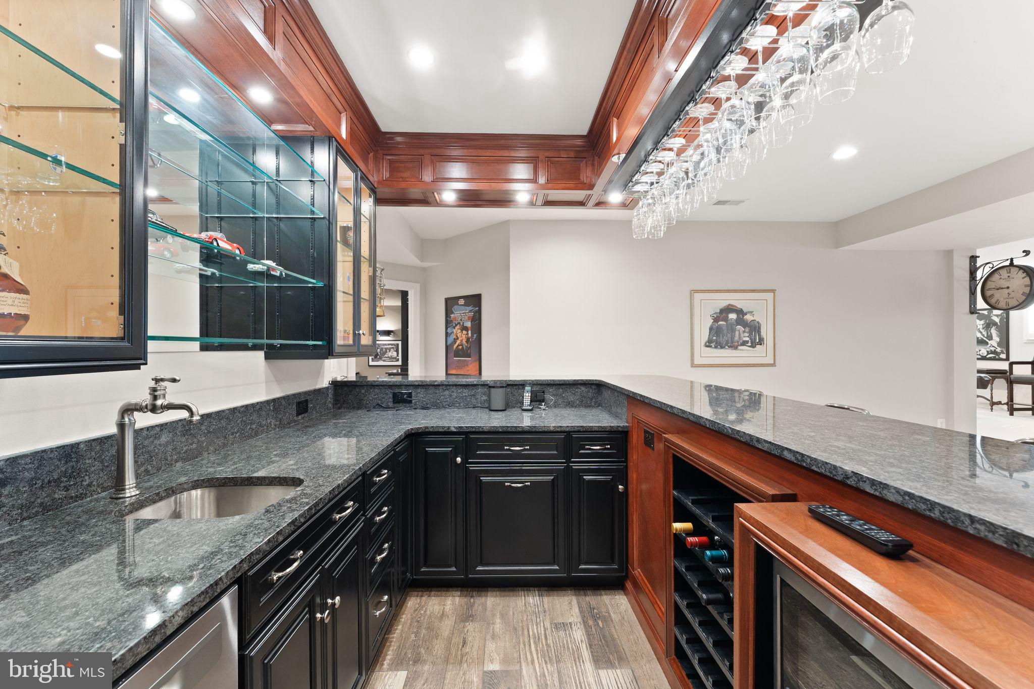 43524 Jackson Hole Circle Leesburg, VA 20176 - Photo 65 of 149 Bar with dishwasher