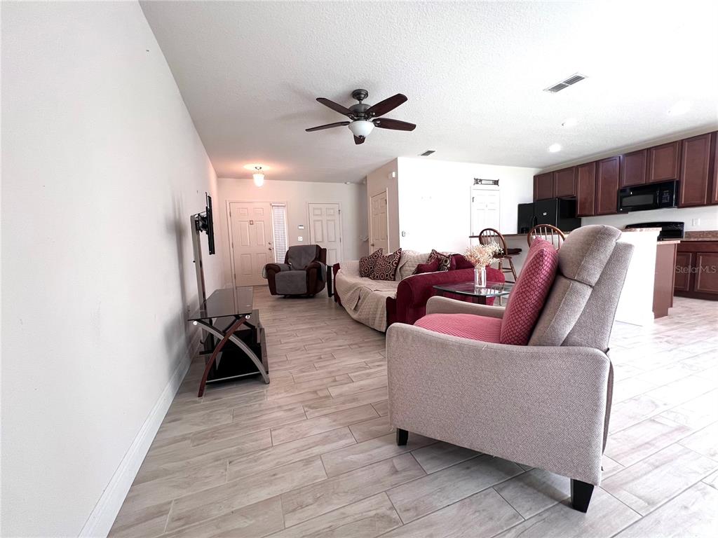 2002 Gold Spring Cove Kissimmee, FL 34743 - Photo 3 of 27 Gallery Image 3