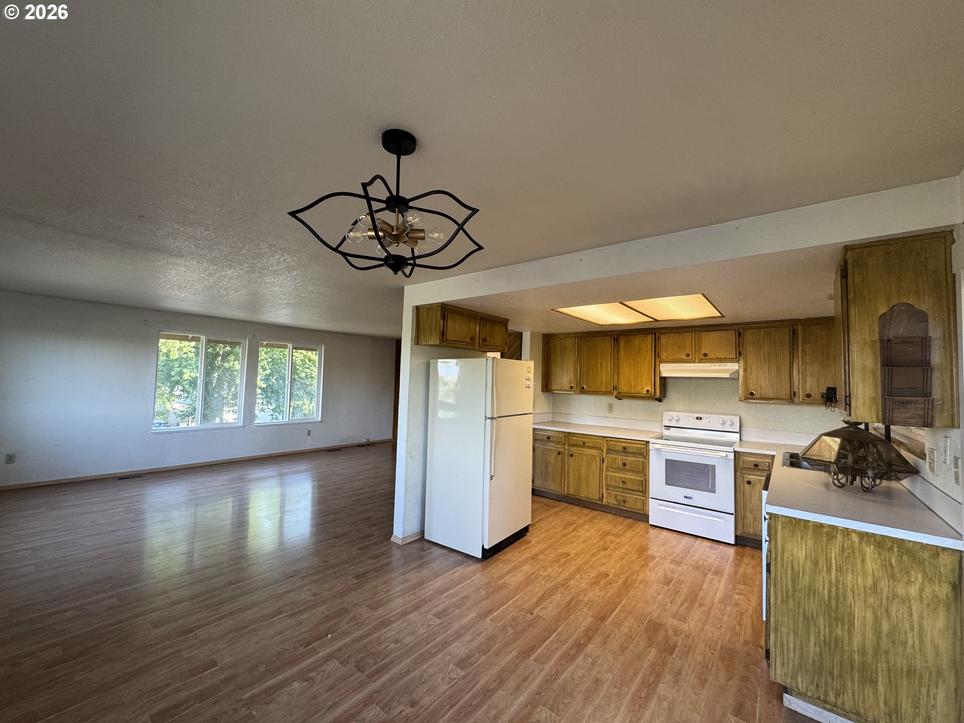 3320 Southwest Ladow Avenue Pendleton, OR 97801 - Photo 8 of 30