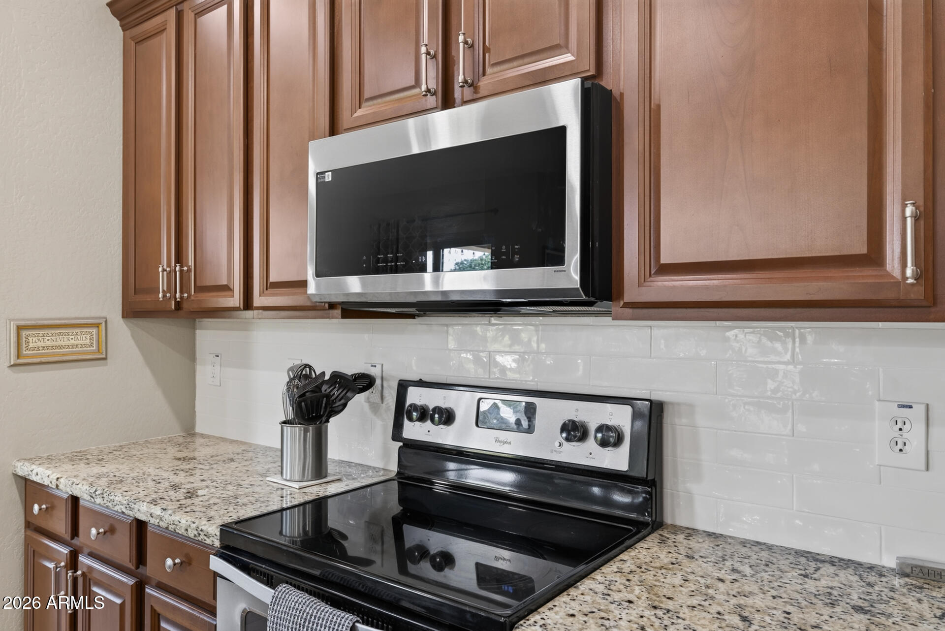 20105 East Quintero Road Queen Creek, AZ 85142 - Photo 10 of 54 14)KITCHEN