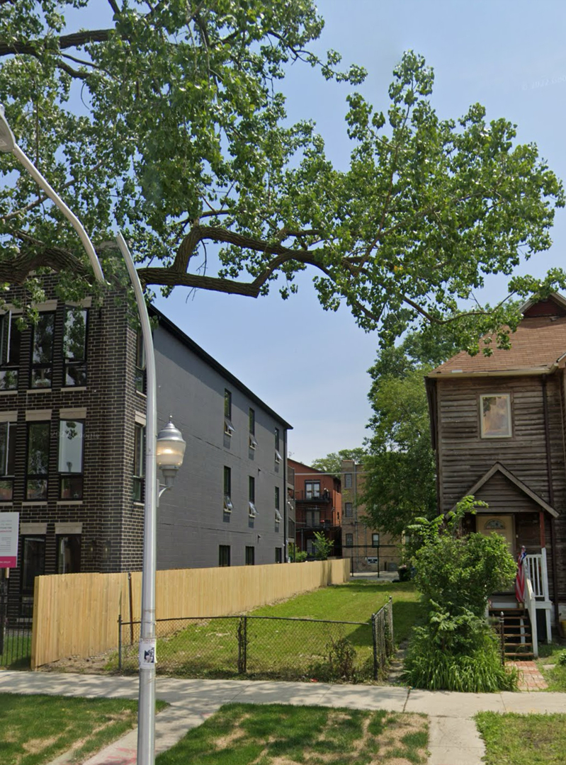 5209 South Wabash Ave  