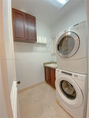 $25,000 | 2561 Trapp Avenue, Miami, FL 33133