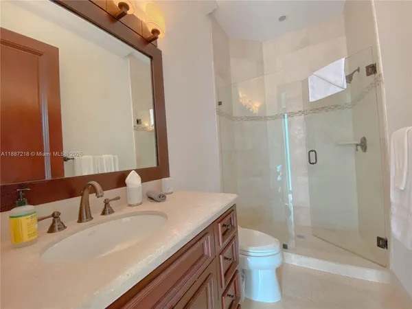 $25,000 | 2561 Trapp Avenue, Miami, FL 33133