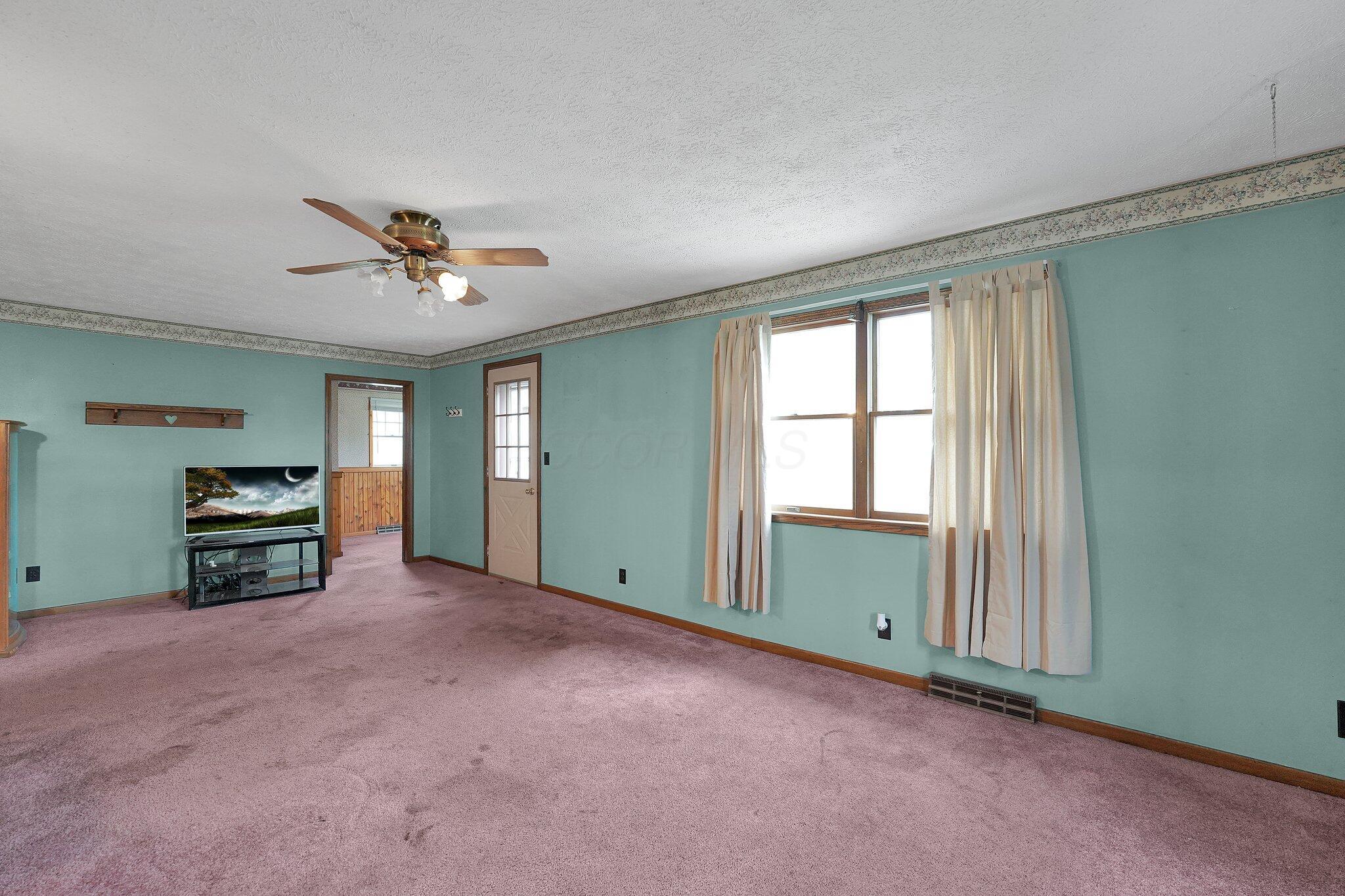 17284 Little Walnut Road Circleville, OH 43113 - Photo 6 of 28 4-web-or-mls-17284-little-walnut-rd