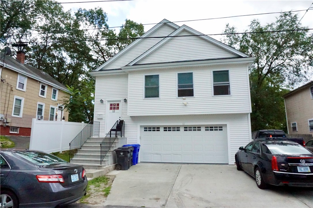 12 Thomas Avenue Pawtucket, RI 02860 - Photo 2 of 29