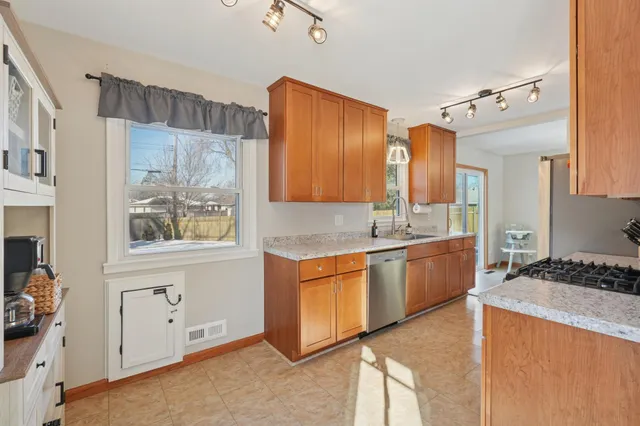 $389,900 | 8546 Greenway Avenue South, Cottage Grove, MN 55016