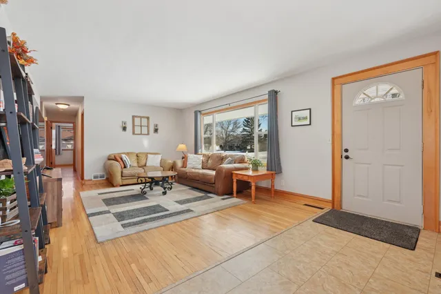 $389,900 | 8546 Greenway Avenue South, Cottage Grove, MN 55016