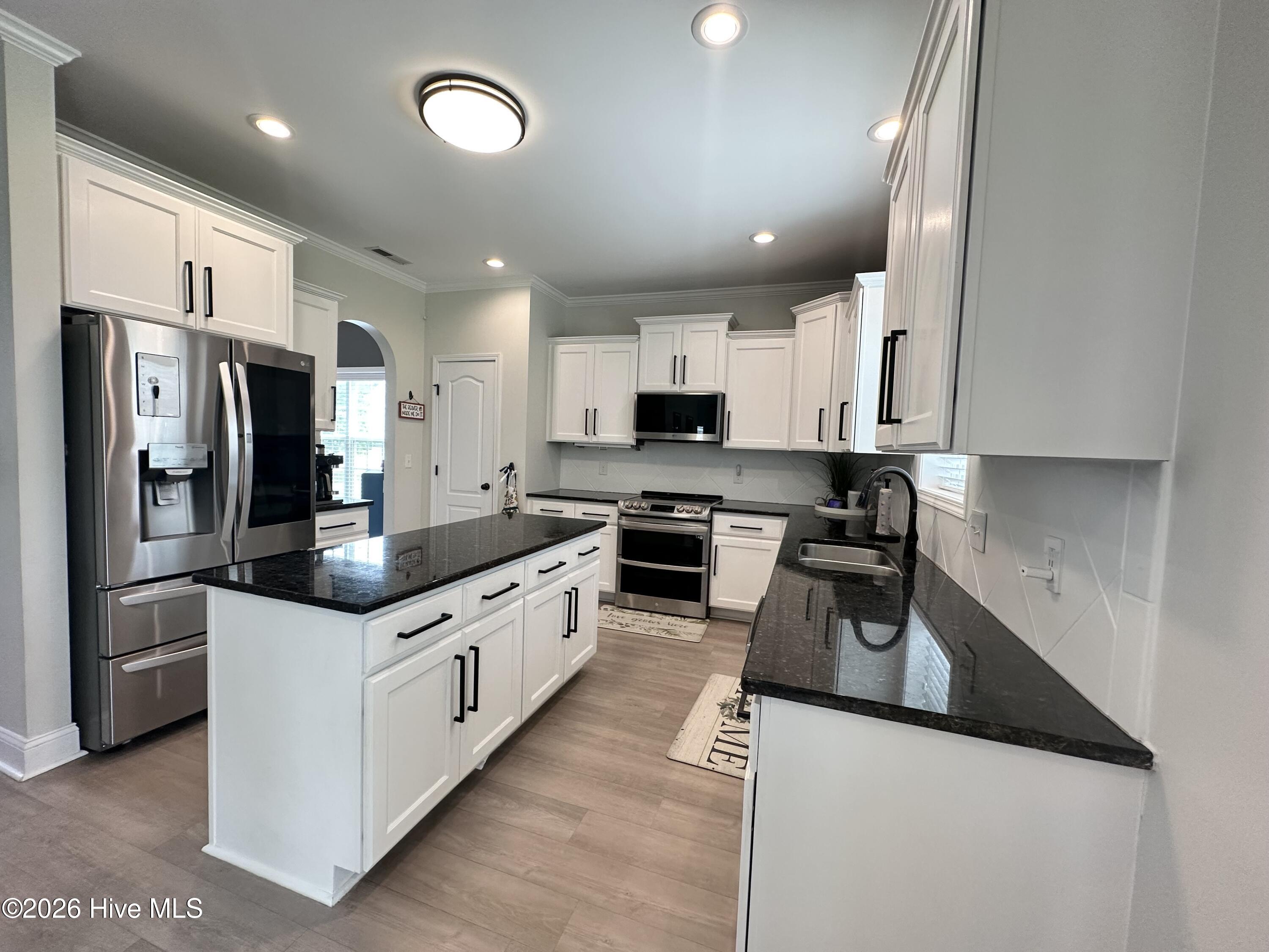 109 North Brig Drive Hampstead, NC 28443 - Photo 12 of 92 kitchen