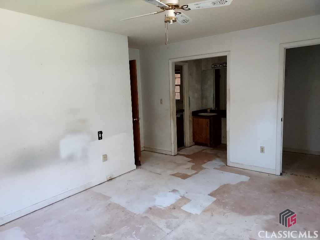 5845 Lexington Road Winterville, GA 30683 - Photo 7 of 11 Master Bedroom